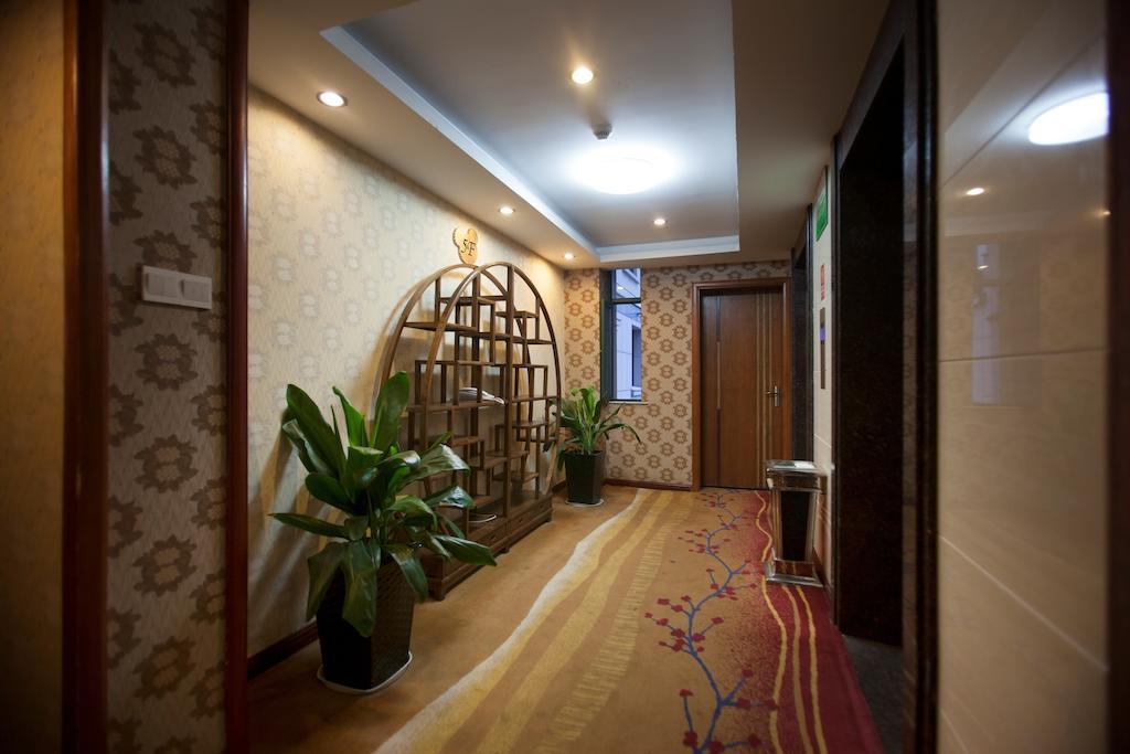 Yiwu Luckbear Hotel Экстерьер фото